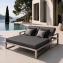 ATELIER Daybed – architektonisches Outdoor-Daybed aus geschliffenem Edelstahl