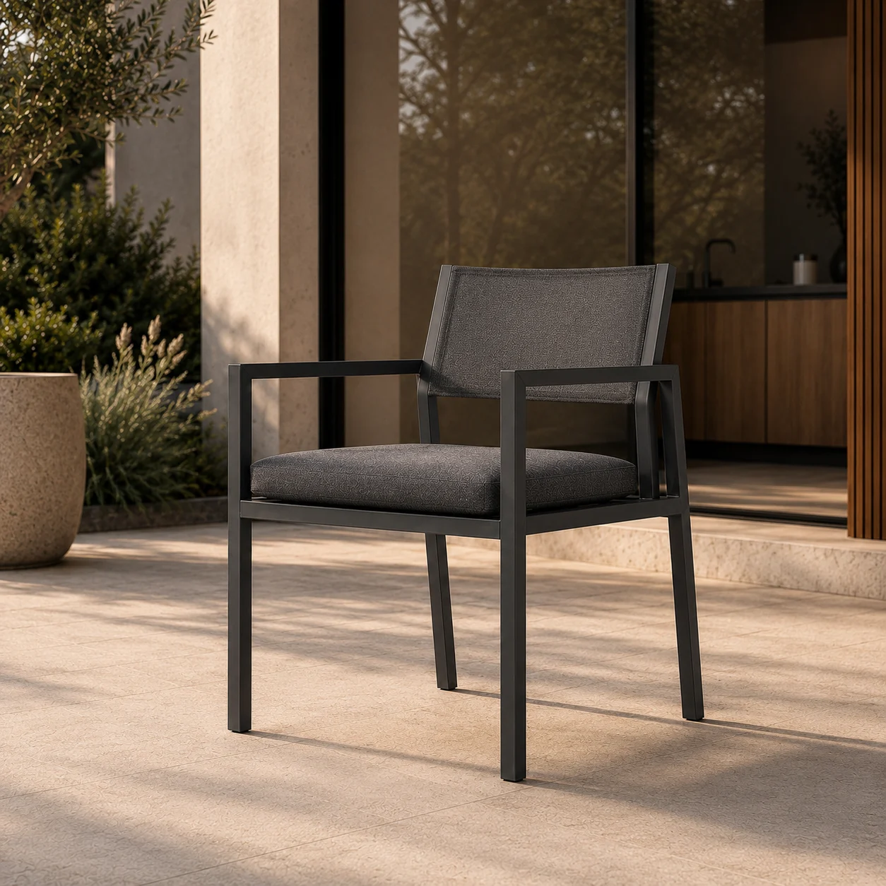 LINEA Armlehnstuhl – minimalistischer Outdoor-Diningstuhl – Bild 7